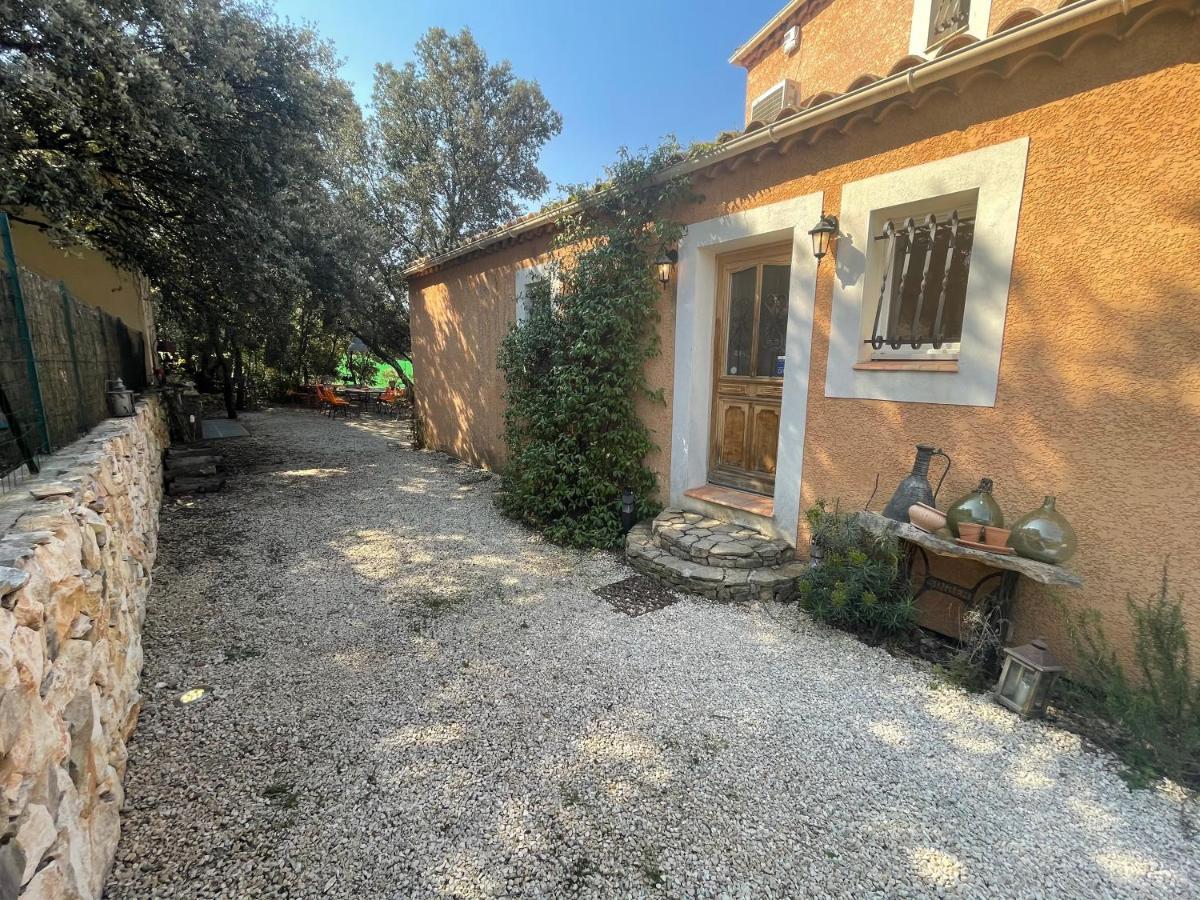 Le Calme De La Garrigue Panzió Russan Kültér fotó