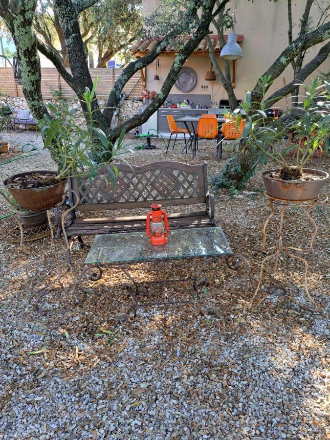 Le Calme De La Garrigue Panzió Russan Kültér fotó