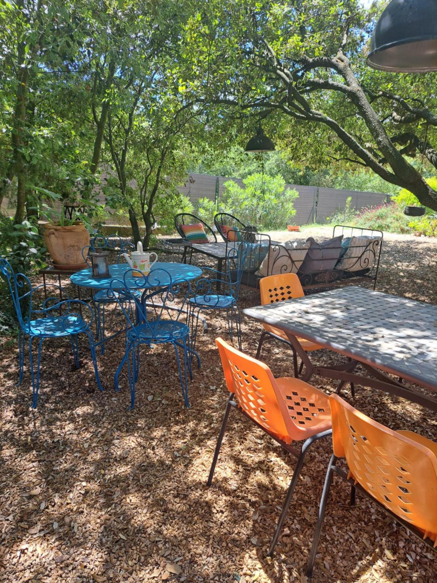 Le Calme De La Garrigue Panzió Russan Kültér fotó